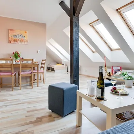 Jane'S Attic Apartment Prague Exterior photo